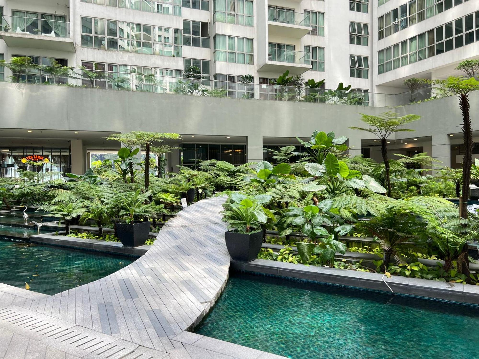 Regalia Suites & Residence By Enjoy Your Stay Kuala Lumpur Bagian luar foto