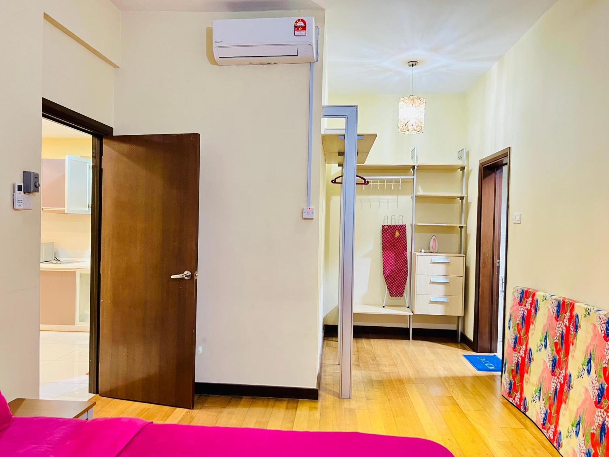 Regalia Suites & Residence By Enjoy Your Stay Kuala Lumpur Bagian luar foto