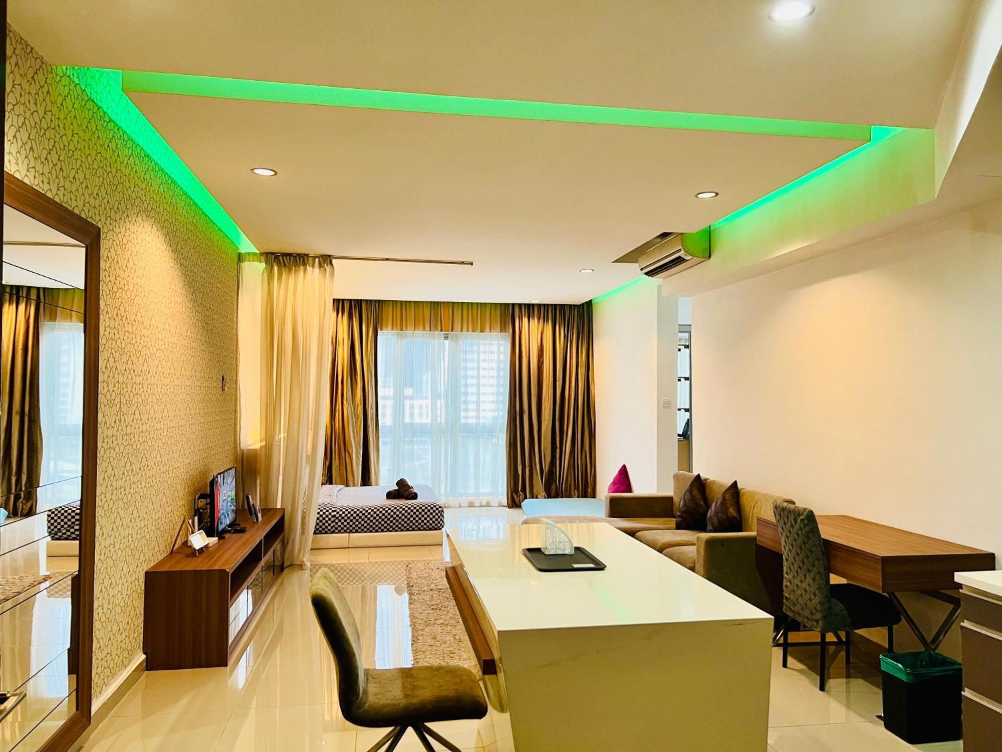 Regalia Suites & Residence By Enjoy Your Stay Kuala Lumpur Bagian luar foto